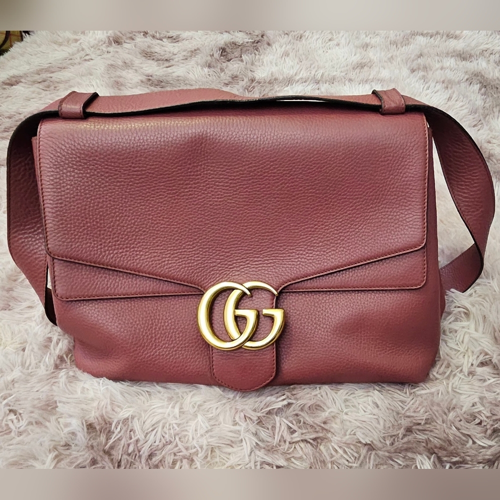 Authentic Preloved Gucci hanbag or shoulder bag  in great condition-FINAL Price🔥